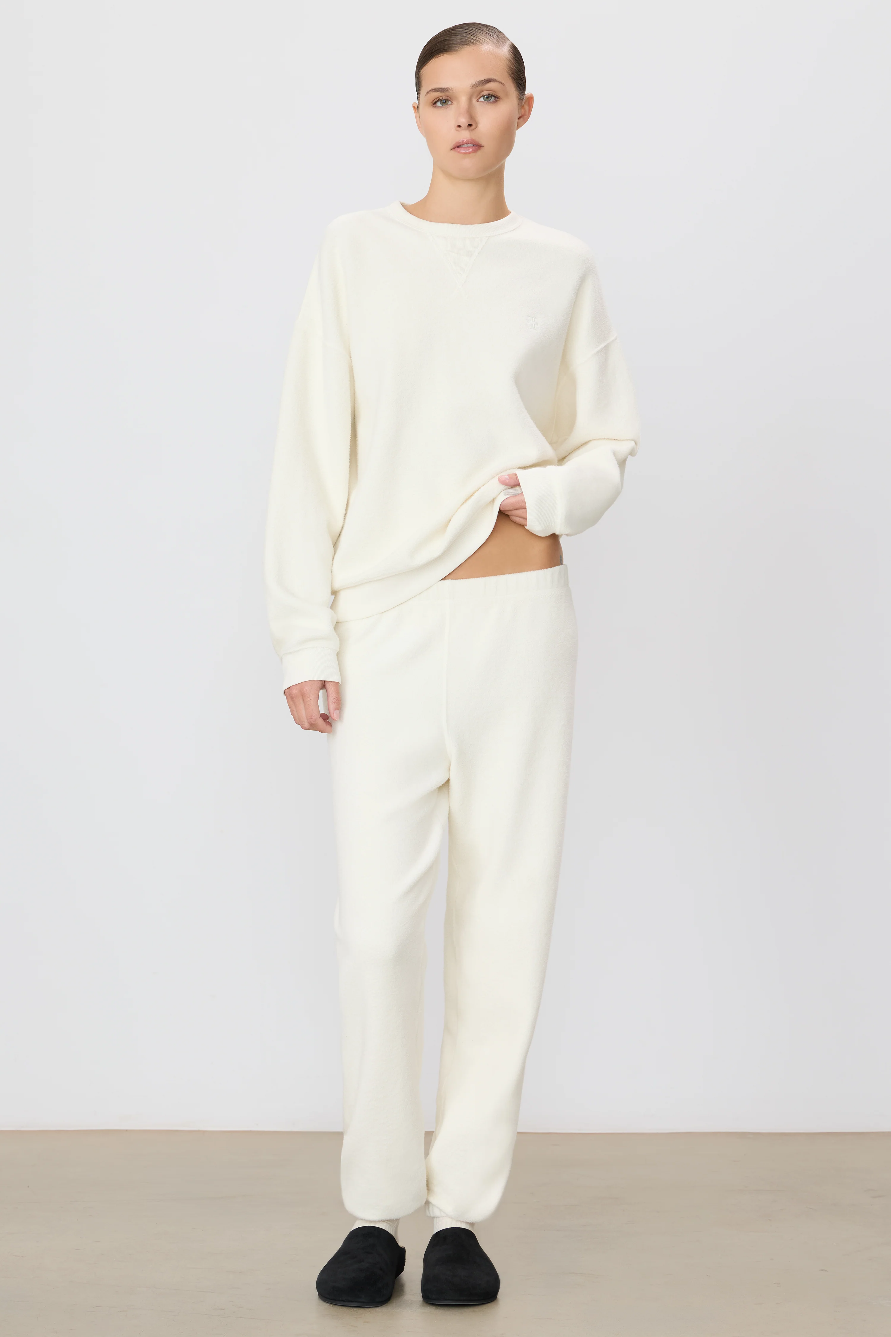 CLASSIC SWEATPANT - Image 2