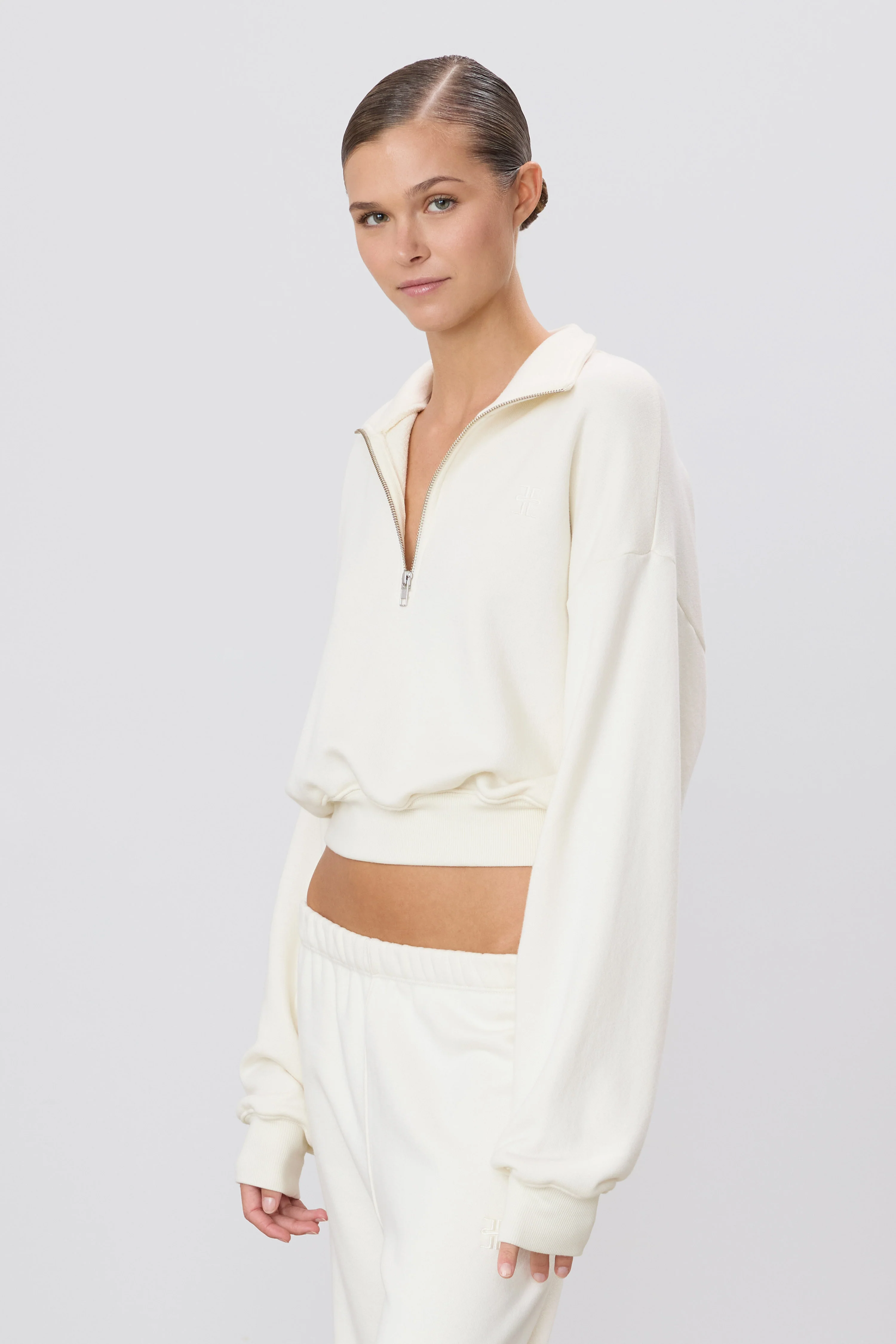 CROPPED HALF-ZIP SWEATSHIRT - Image 3