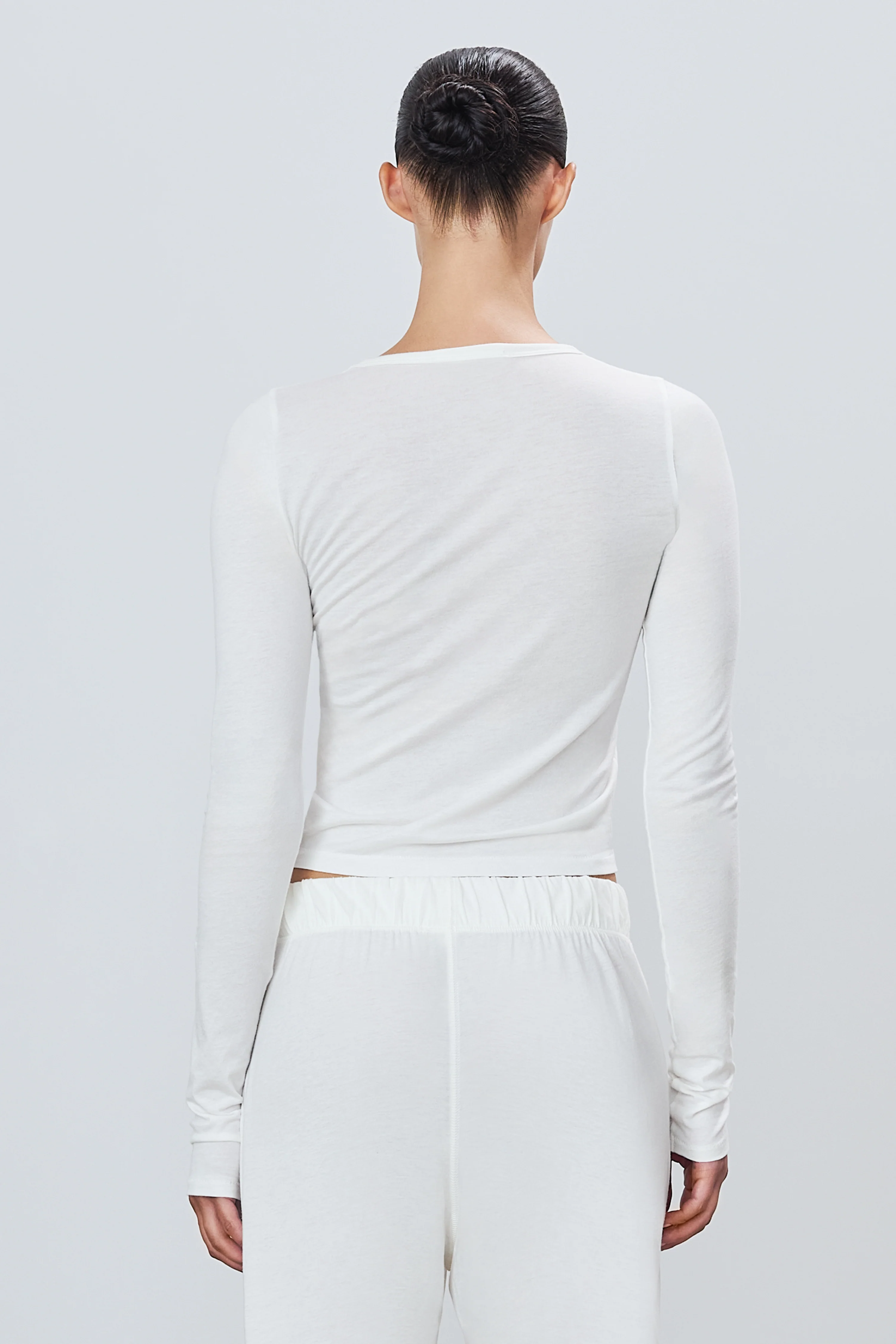 FITTED CREWNECK LONG SLEEVE T-SHIRT - Image 4