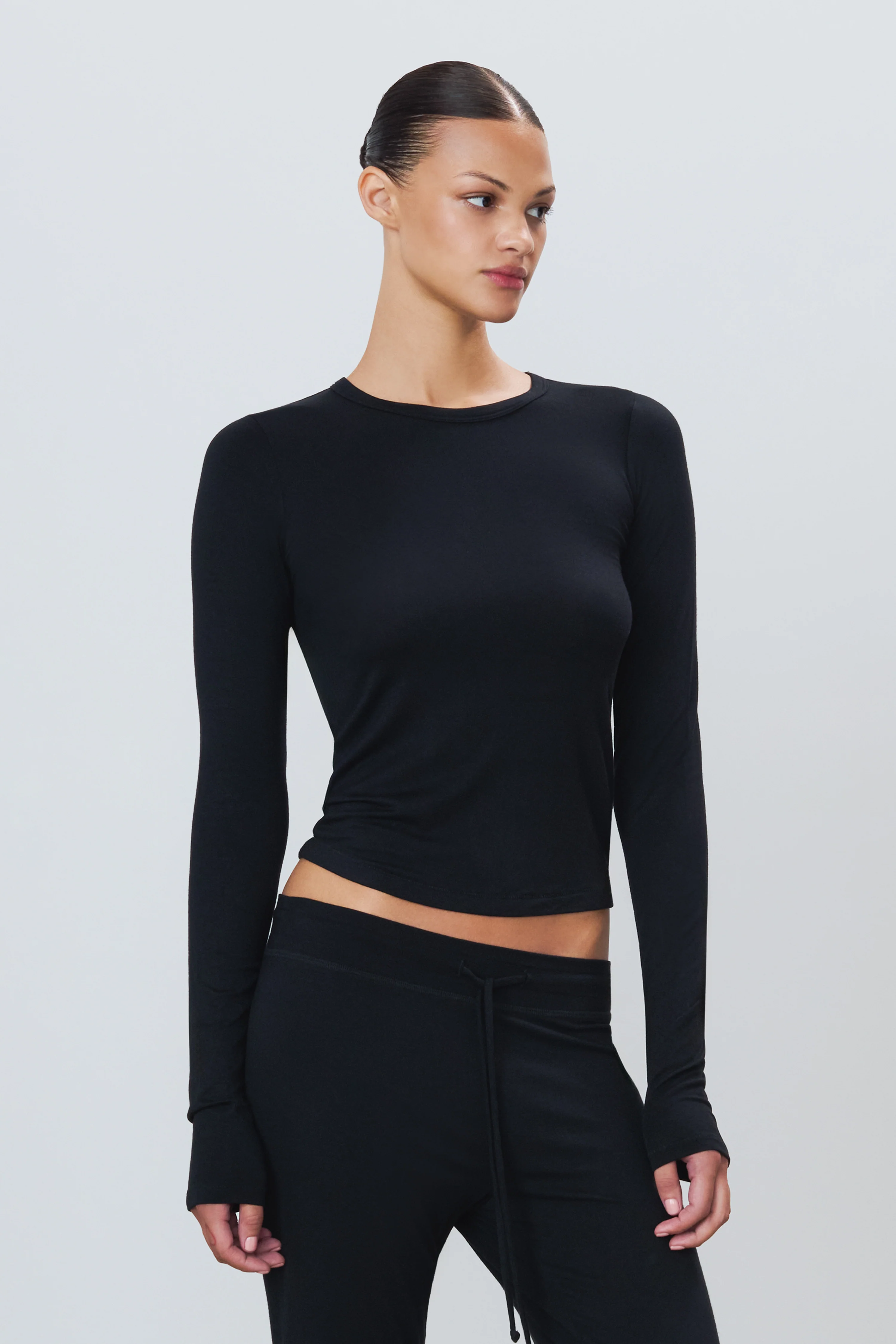 FITTED CREWNECK LONG SLEEVE T-SHIRT - Image 3