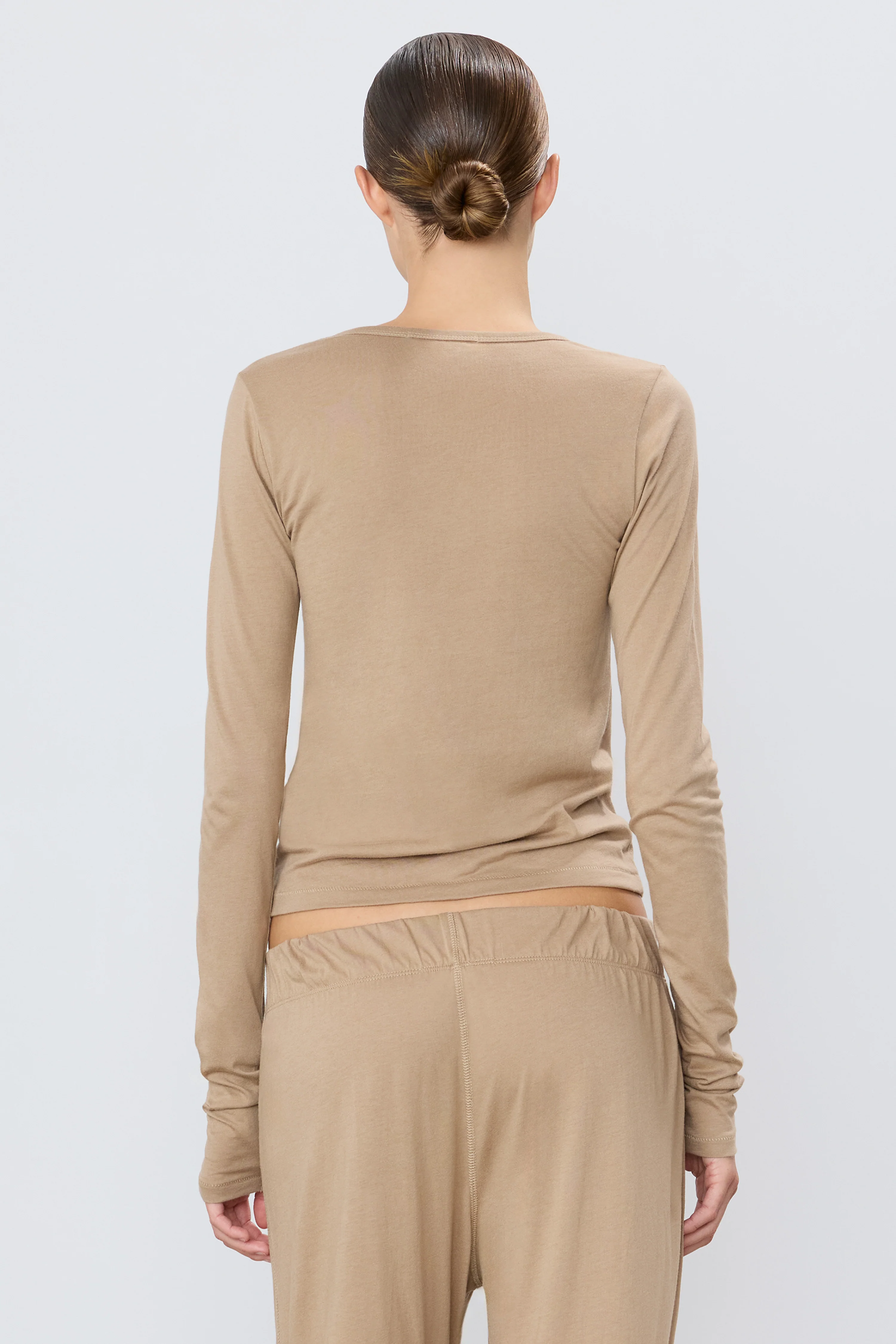 FITTED CREWNECK LONG SLEEVE T-SHIRT - Image 4