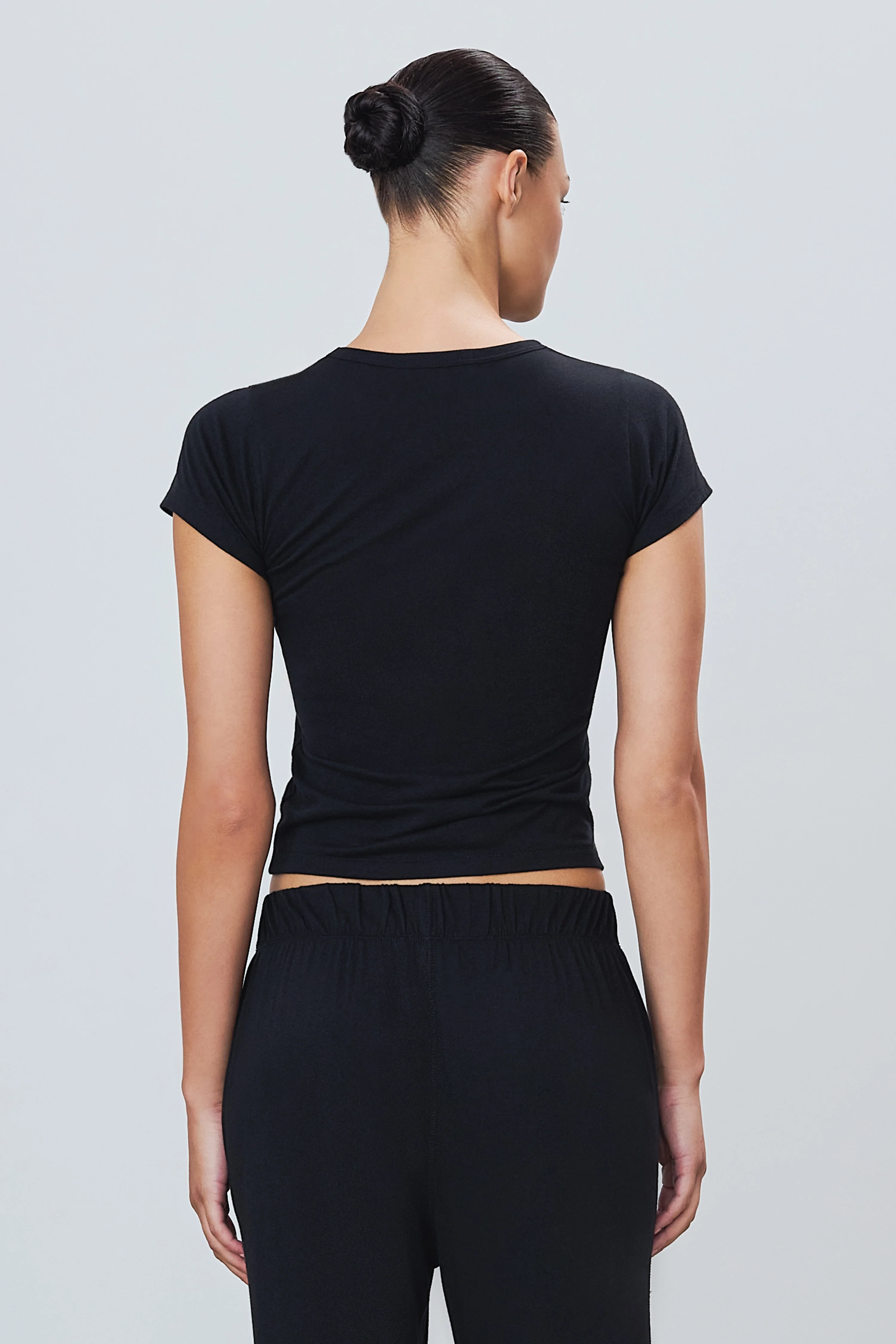 FITTED CREWNECK SHORT SLEEVE T-SHIRT - Image 4