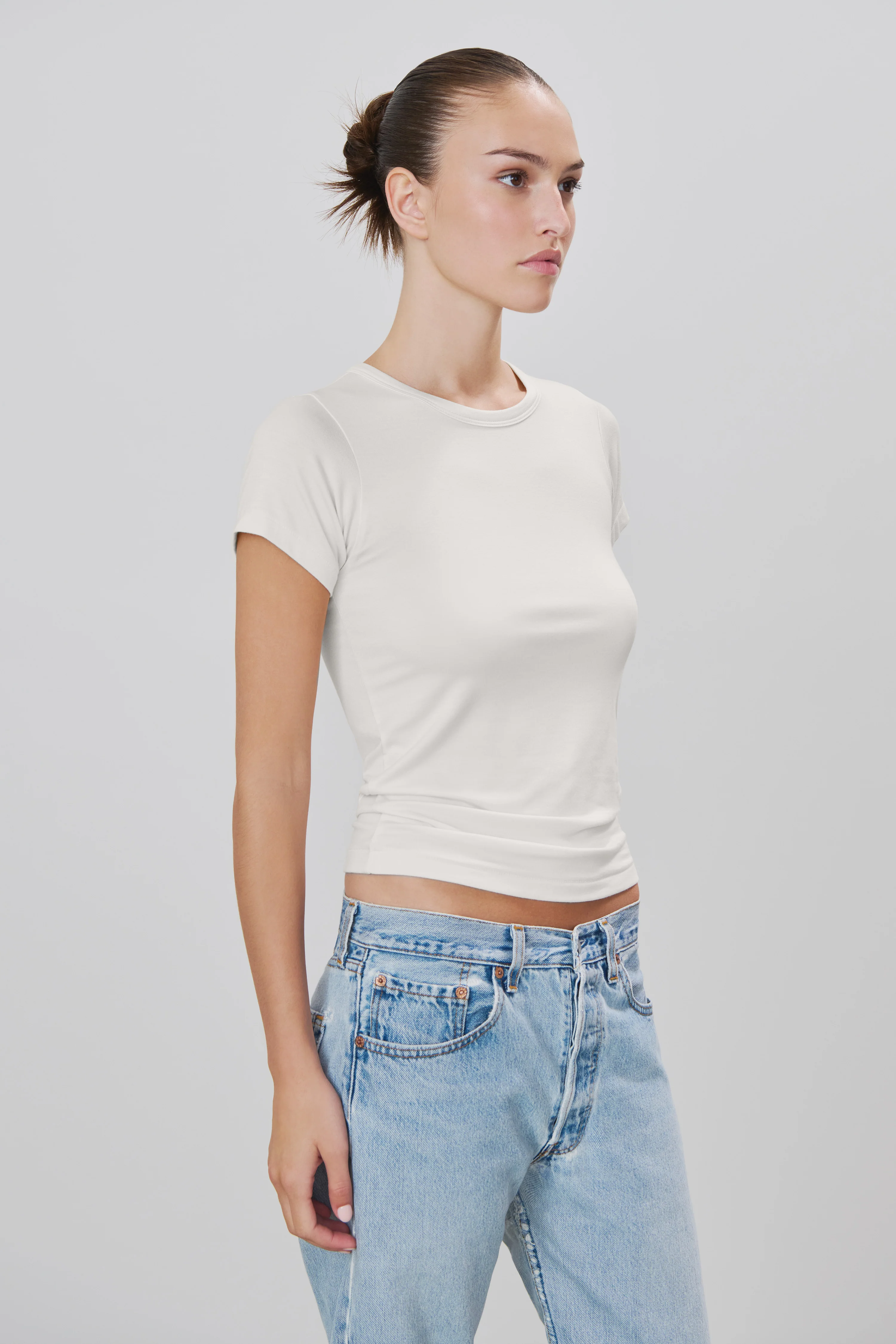 FITTED CREWNECK SHORT SLEEVE T-SHIRT - Image 3