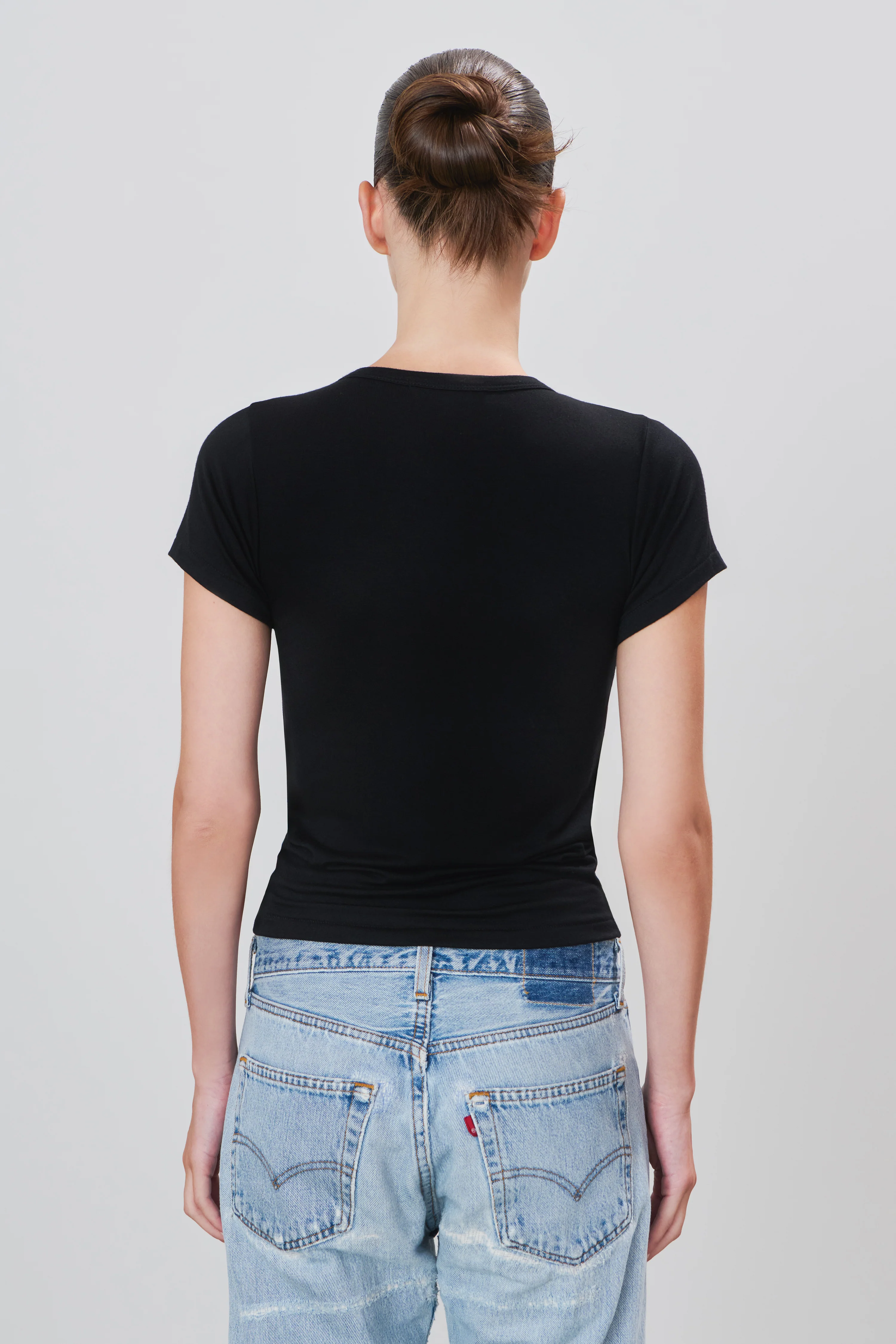 FITTED CREWNECK SHORT SLEEVE T-SHIRT - Image 4