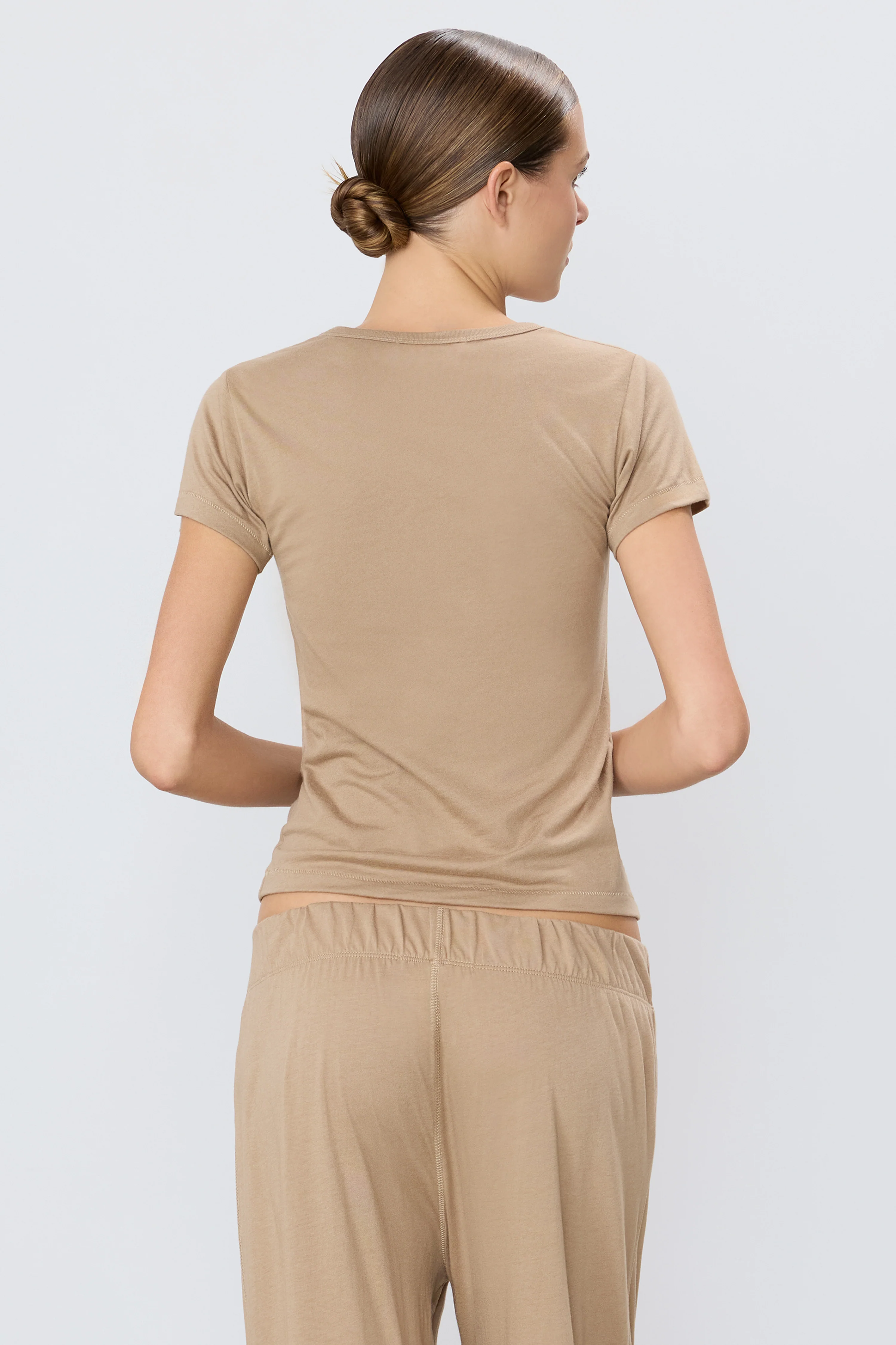 FITTED CREWNECK SHORT SLEEVE T-SHIRT - Image 4