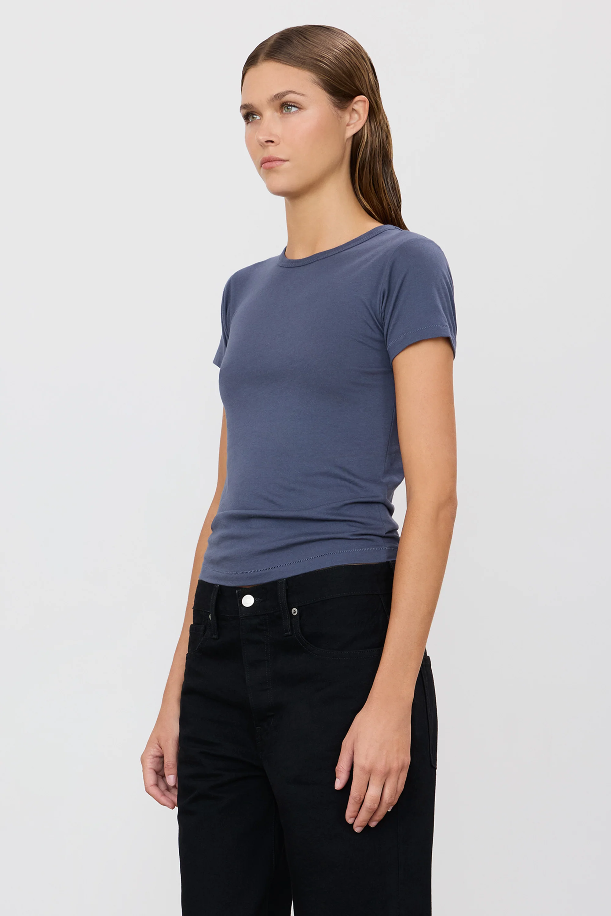 FITTED CREWNECK SHORT SLEEVE T-SHIRT - Image 3