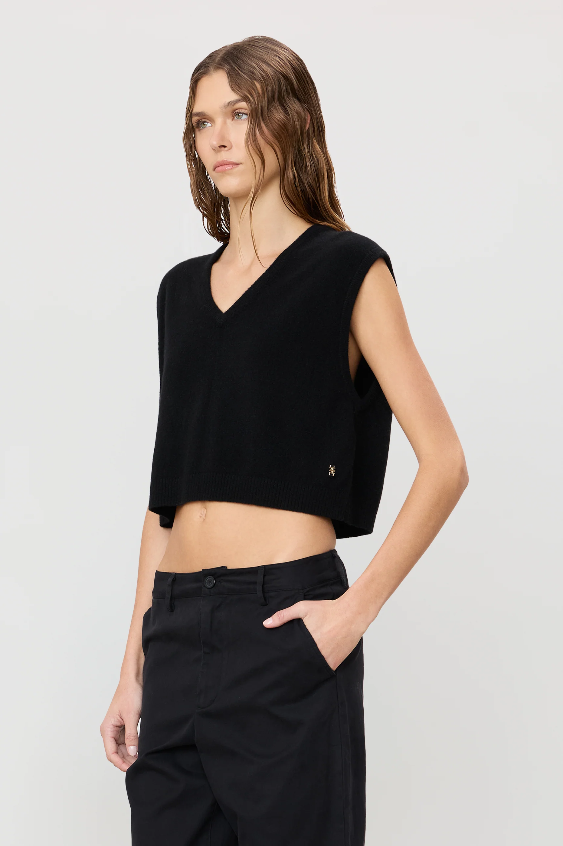 LEON VEST - Image 3