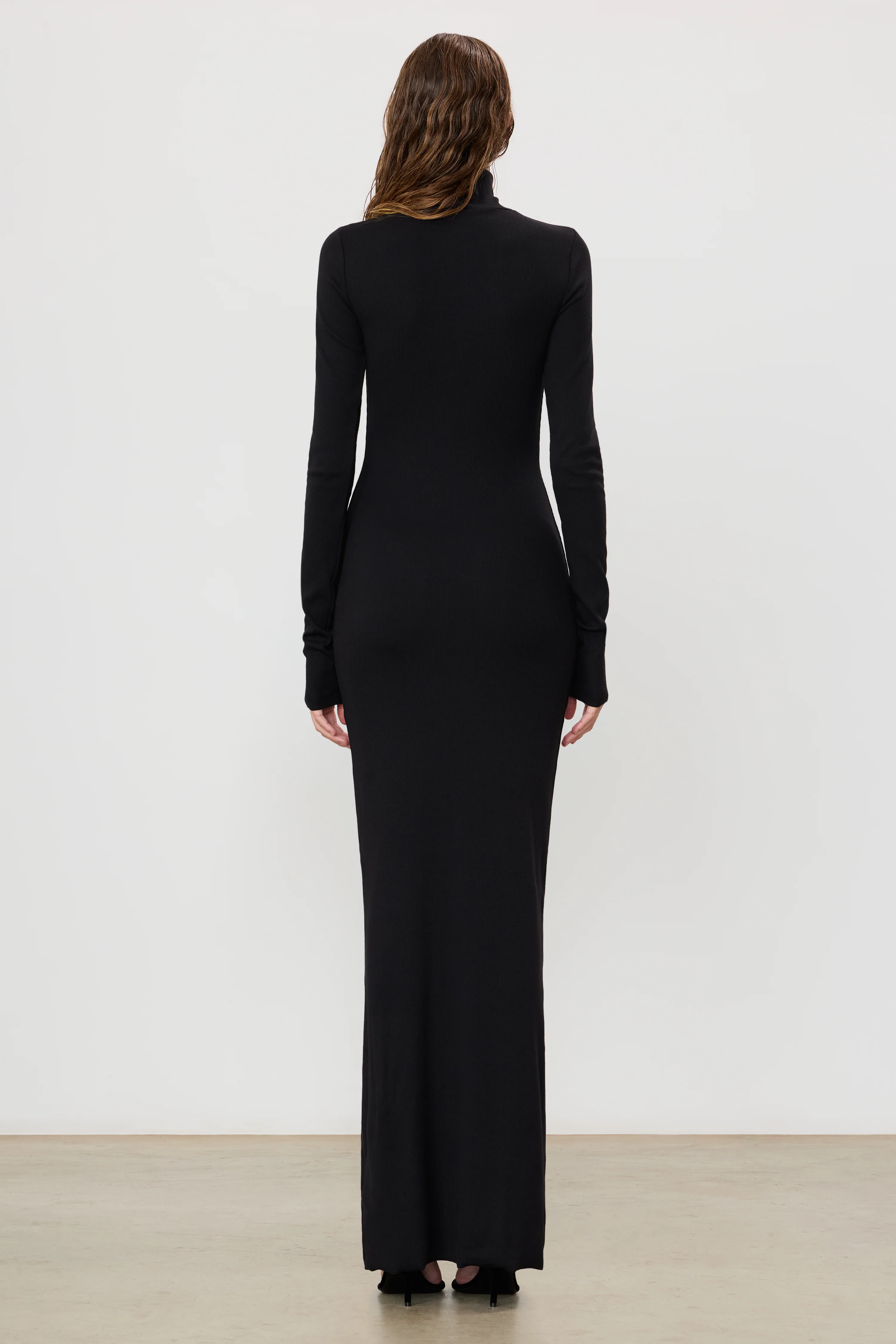 LONG SLEEVE TURTLENECK MAXI DRESS - Image 4
