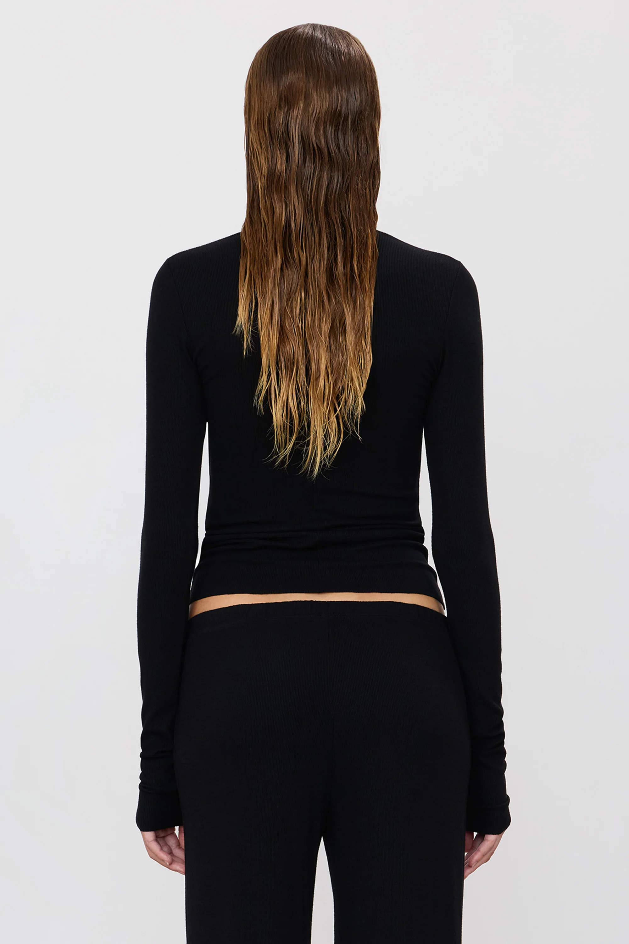 LONG SLEEVE V-NECK TOP - Image 4