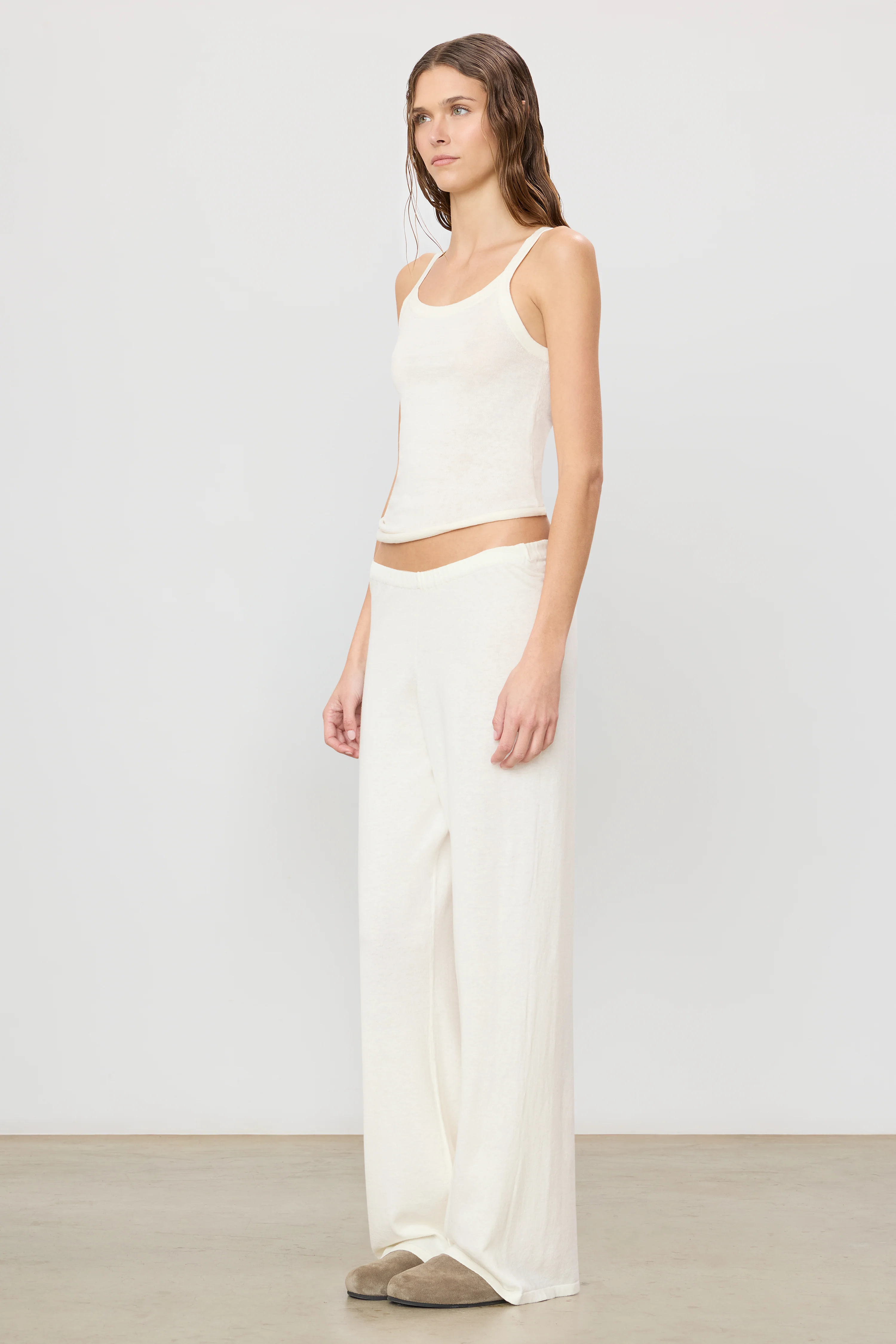 LOW-WAIST FLARE PANT - Image 3