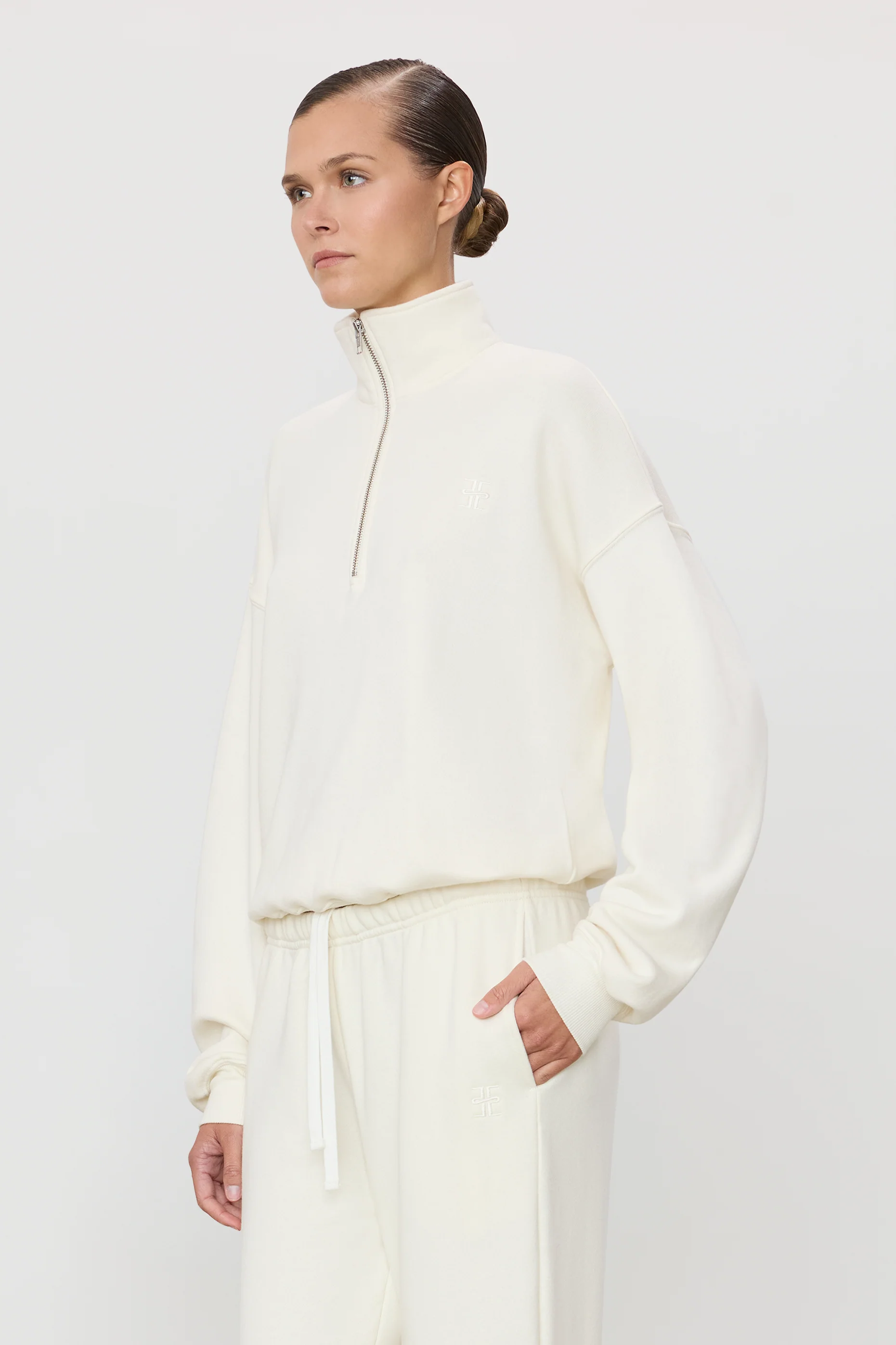 OVERSIZED HALF-ZIP SWEATSHIRT - Image 3