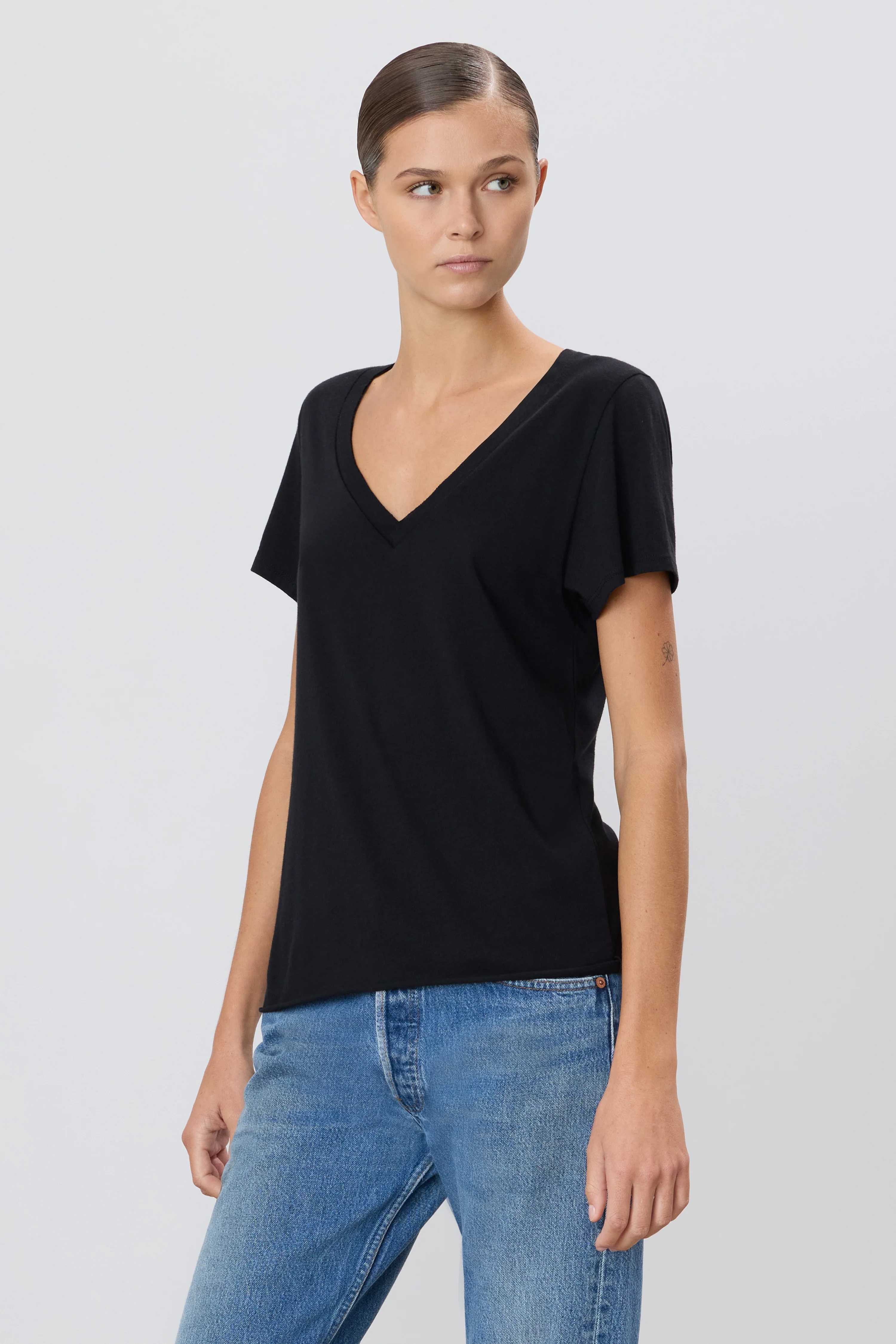 V-NECK T-SHIRT - Image 3