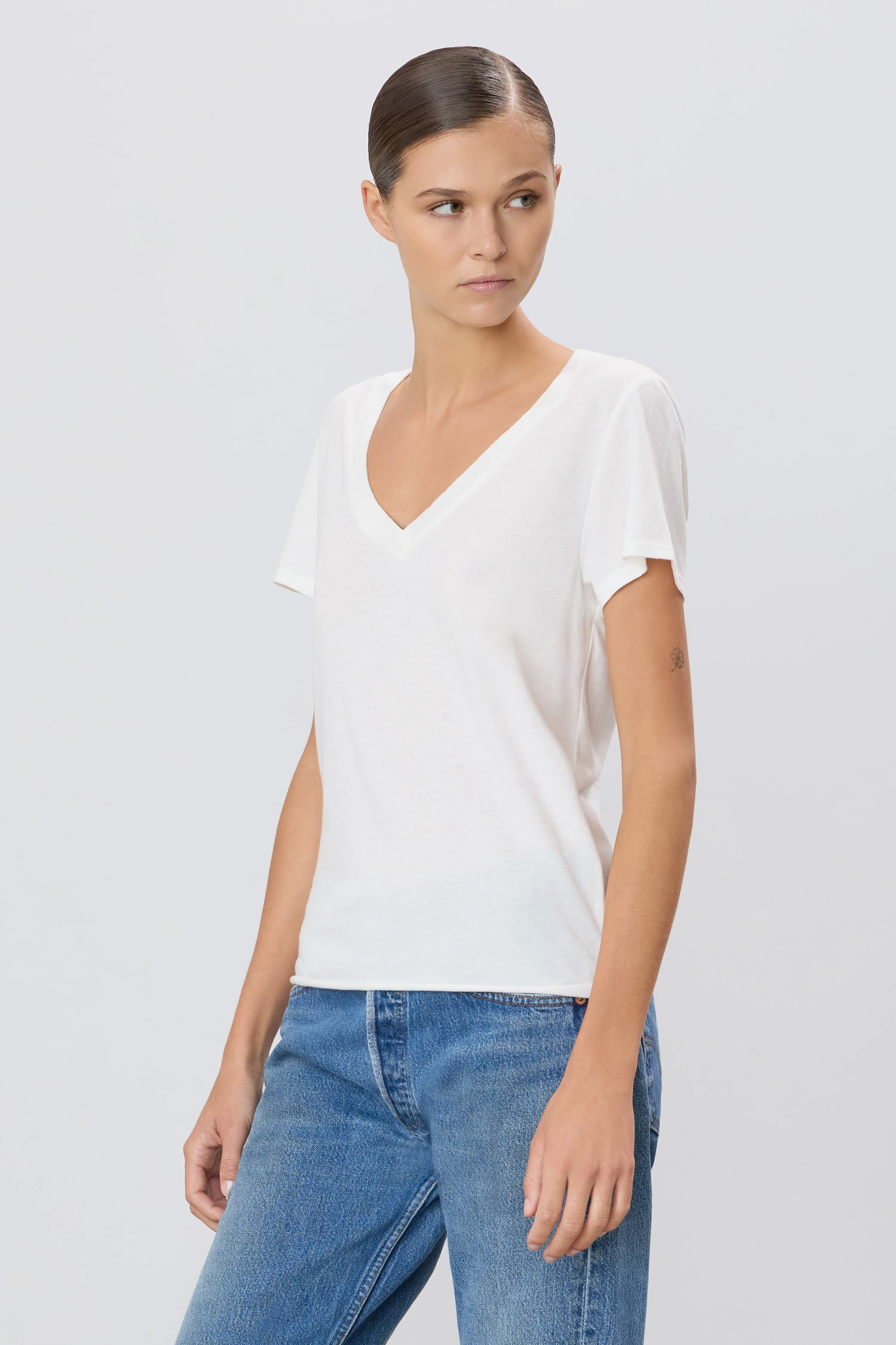 V-NECK T-SHIRT - Image 3