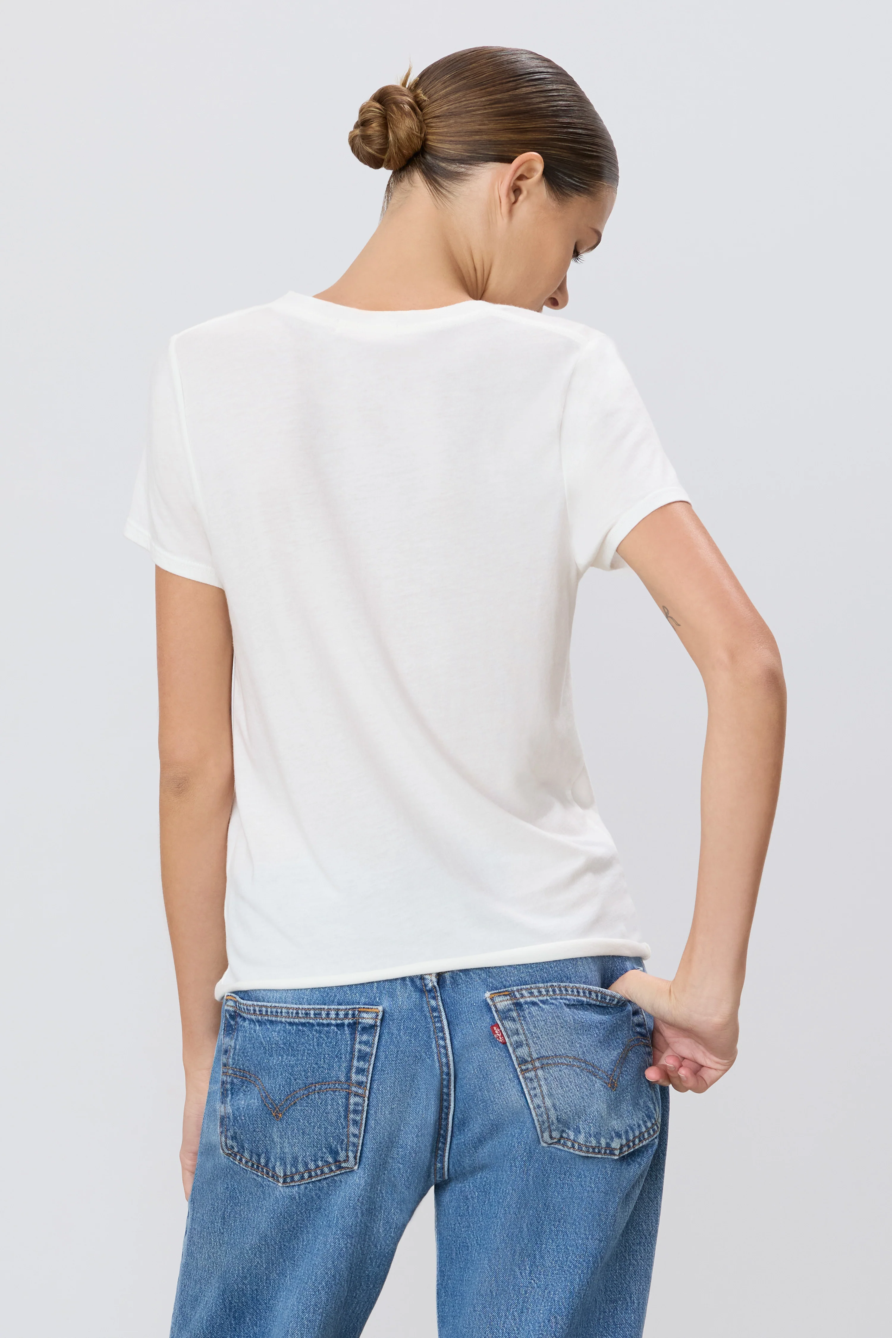 V-NECK T-SHIRT - Image 4